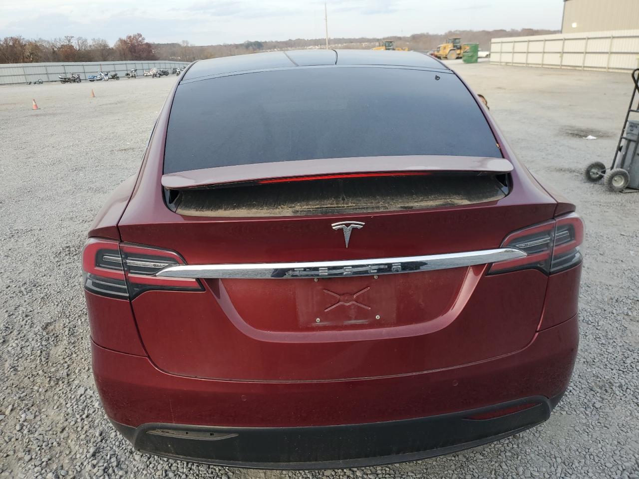 2016 Tesla Model X VIN: 5YJXCBE46GFS00261 Lot: 93614055