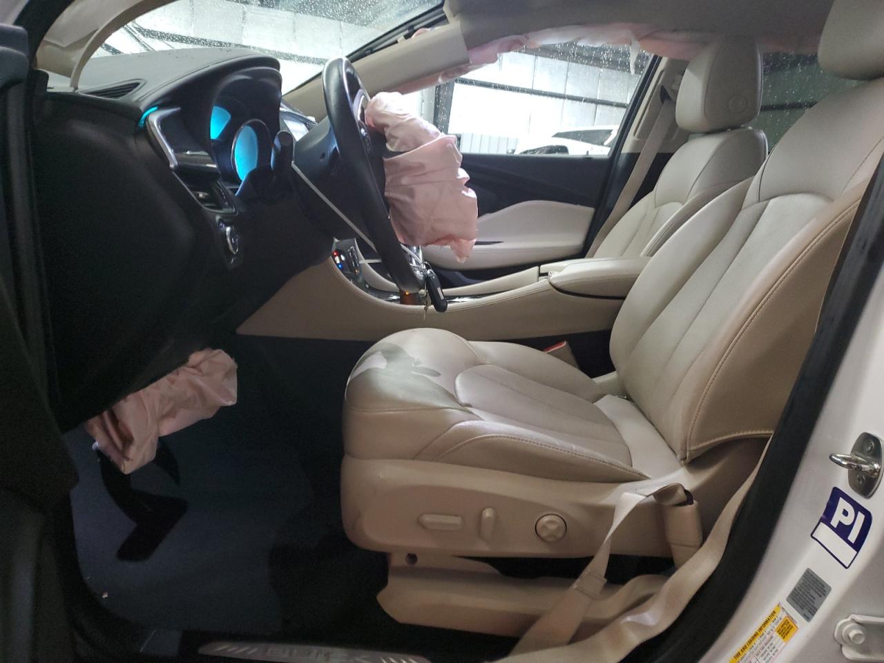 2018 Buick Envision Essence VIN: LRBFX1SA3JD052247 Lot: 92488975