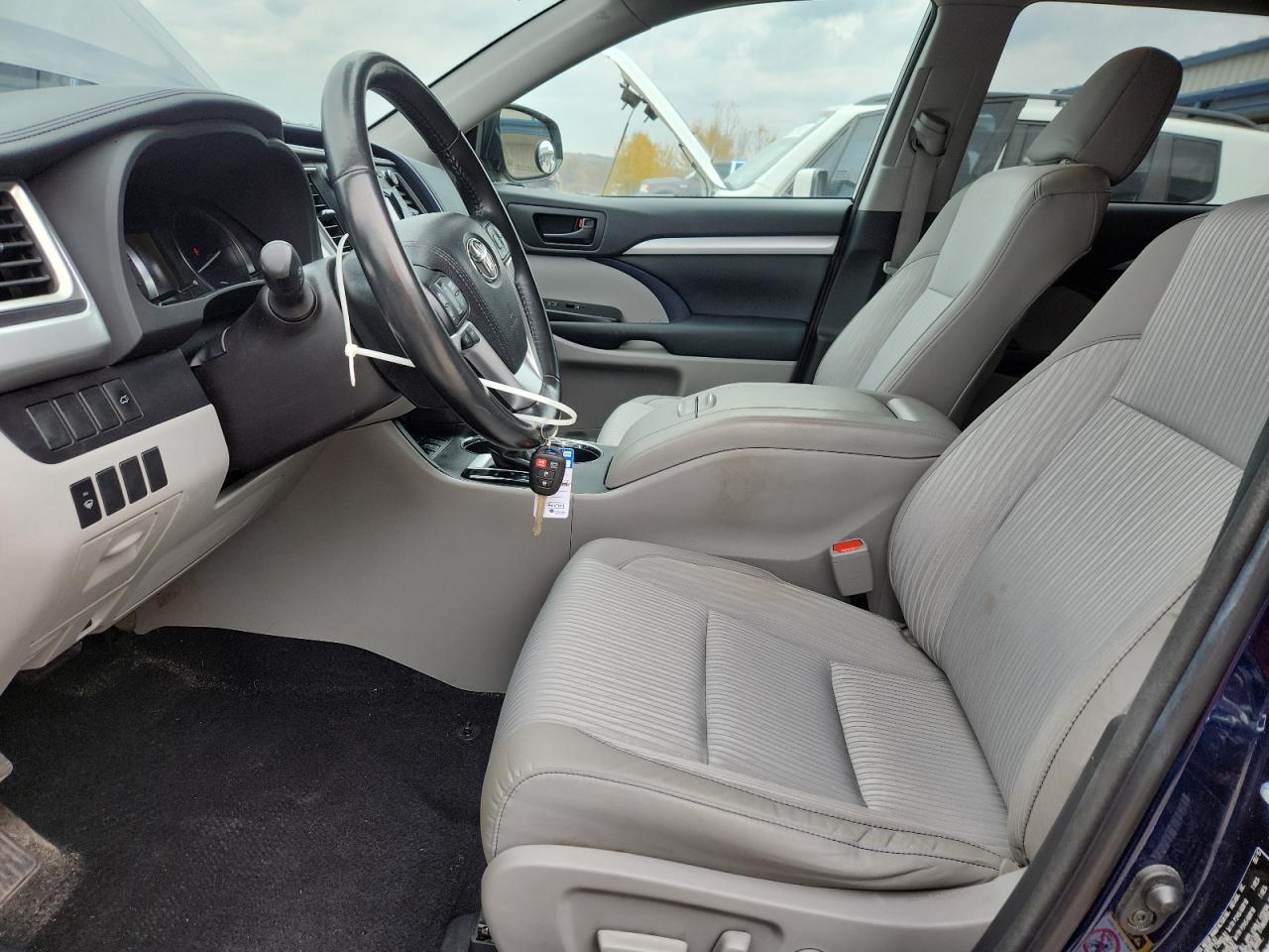 2015 Toyota Highlander Le VIN: 5TDBKRFH6FS184080 Lot: 91184045