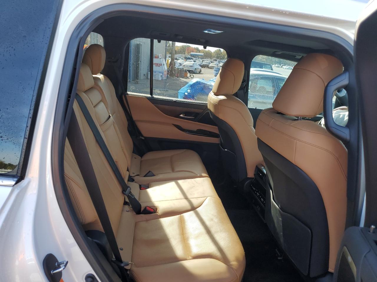 2024 Lexus Lx 600 Base VIN: JTJGB7CX0R4045260 Lot: 92025175