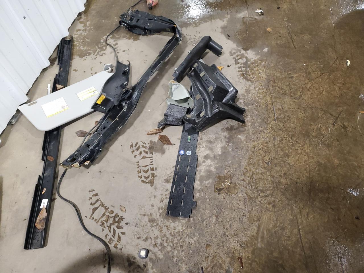 2015 Ford Transit Delivery Van VIN: 1FTYR2CMXFKB28231 Lot: 93765945