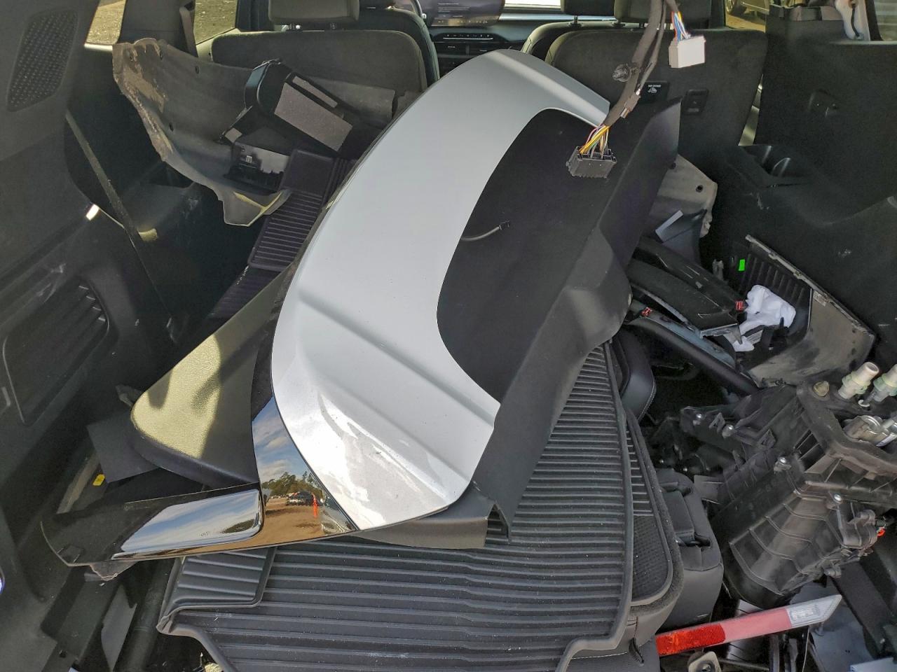 2025 Buick Enclave Sport Touring VIN: 5GAERBRS4SJ104386 Lot: 94370115