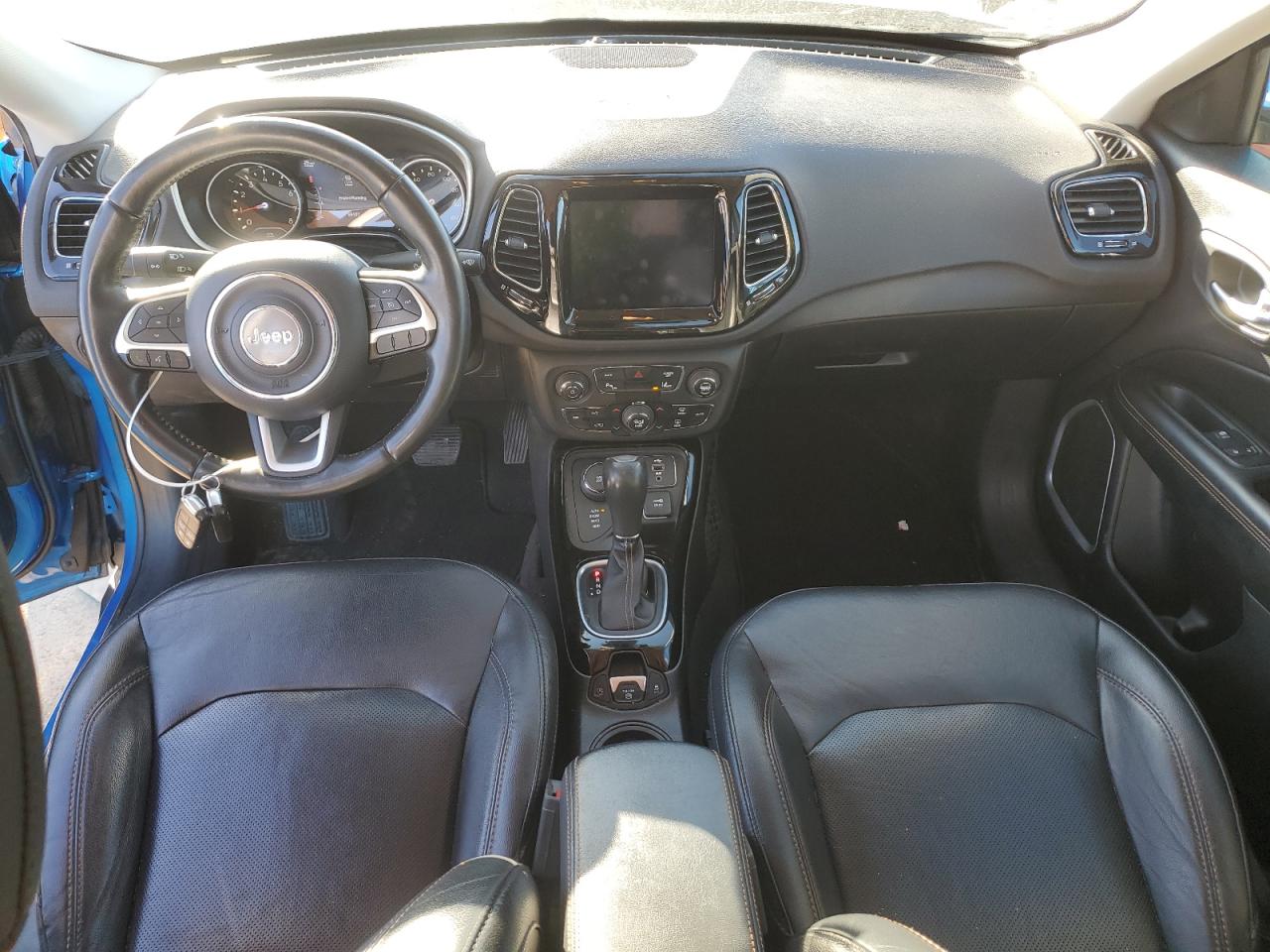 2018 Jeep Compass Limited VIN: 3C4NJDCB2JT396878 Lot: 92616495