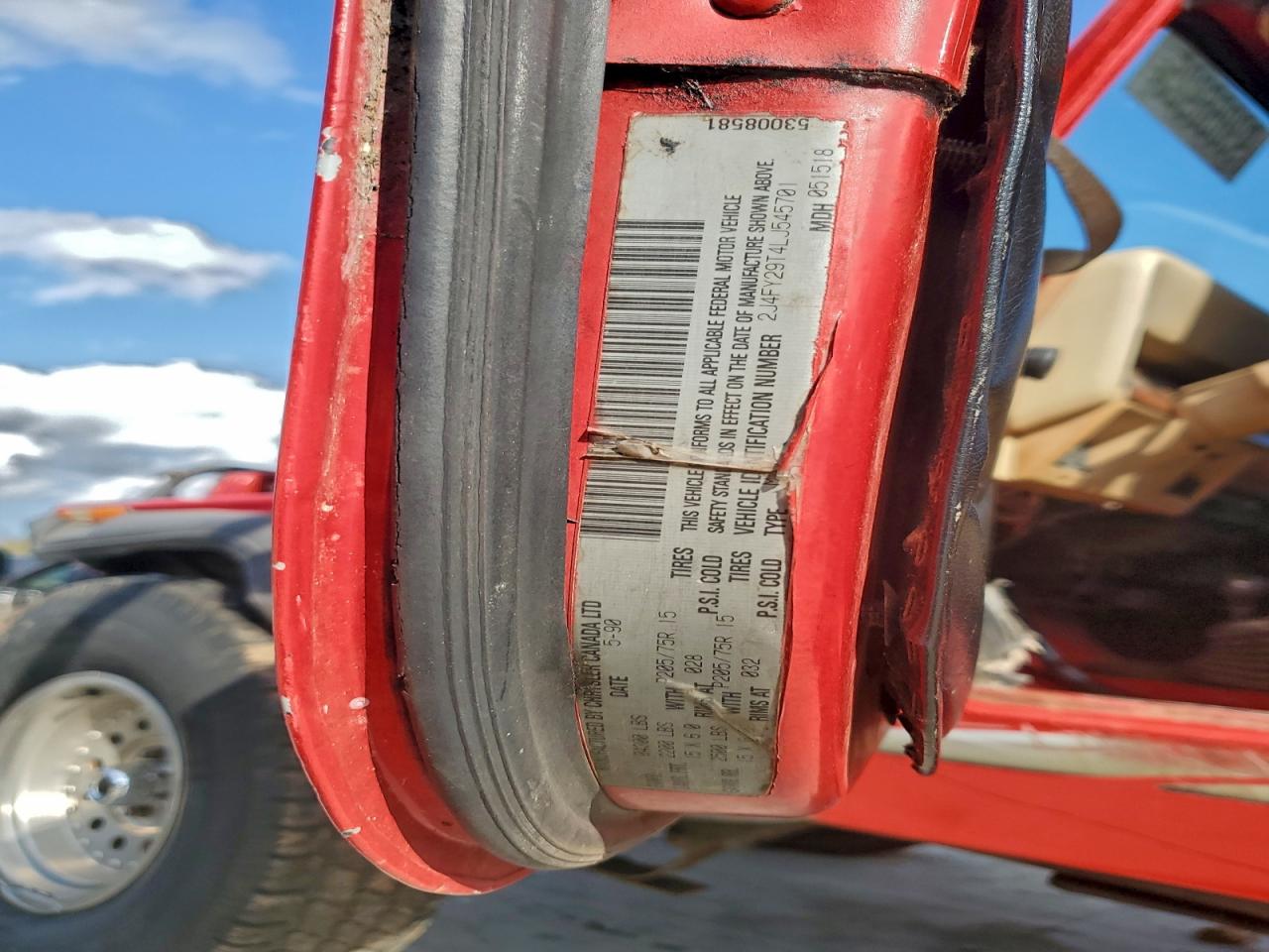 1991 Jeep Wrangler / Yj S VIN: 2J4FY19P9MJ141775 Lot: 93056925