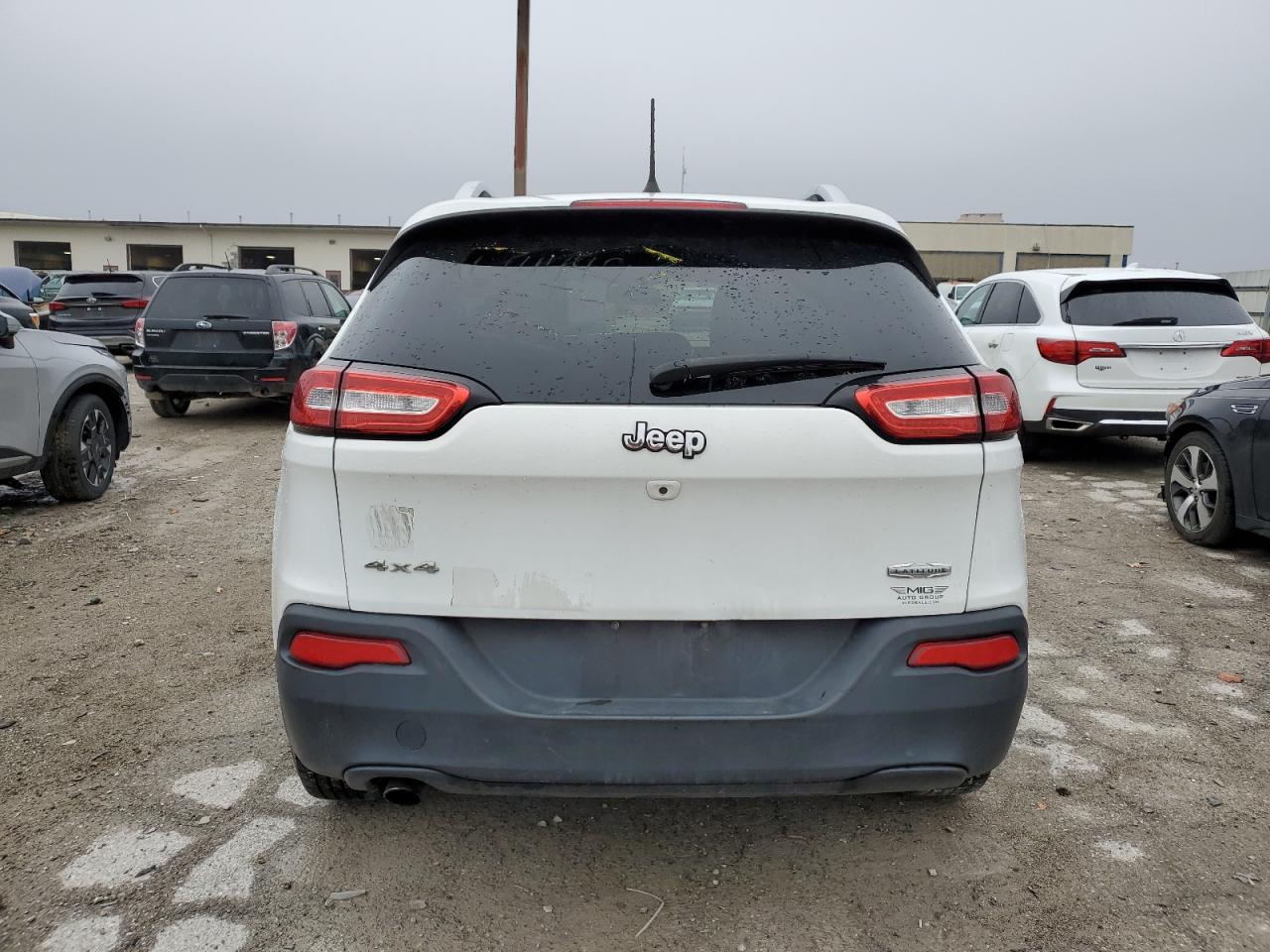 2017 Jeep Cherokee Latitude VIN: 1C4PJMCB1HW614449 Lot: 93329145