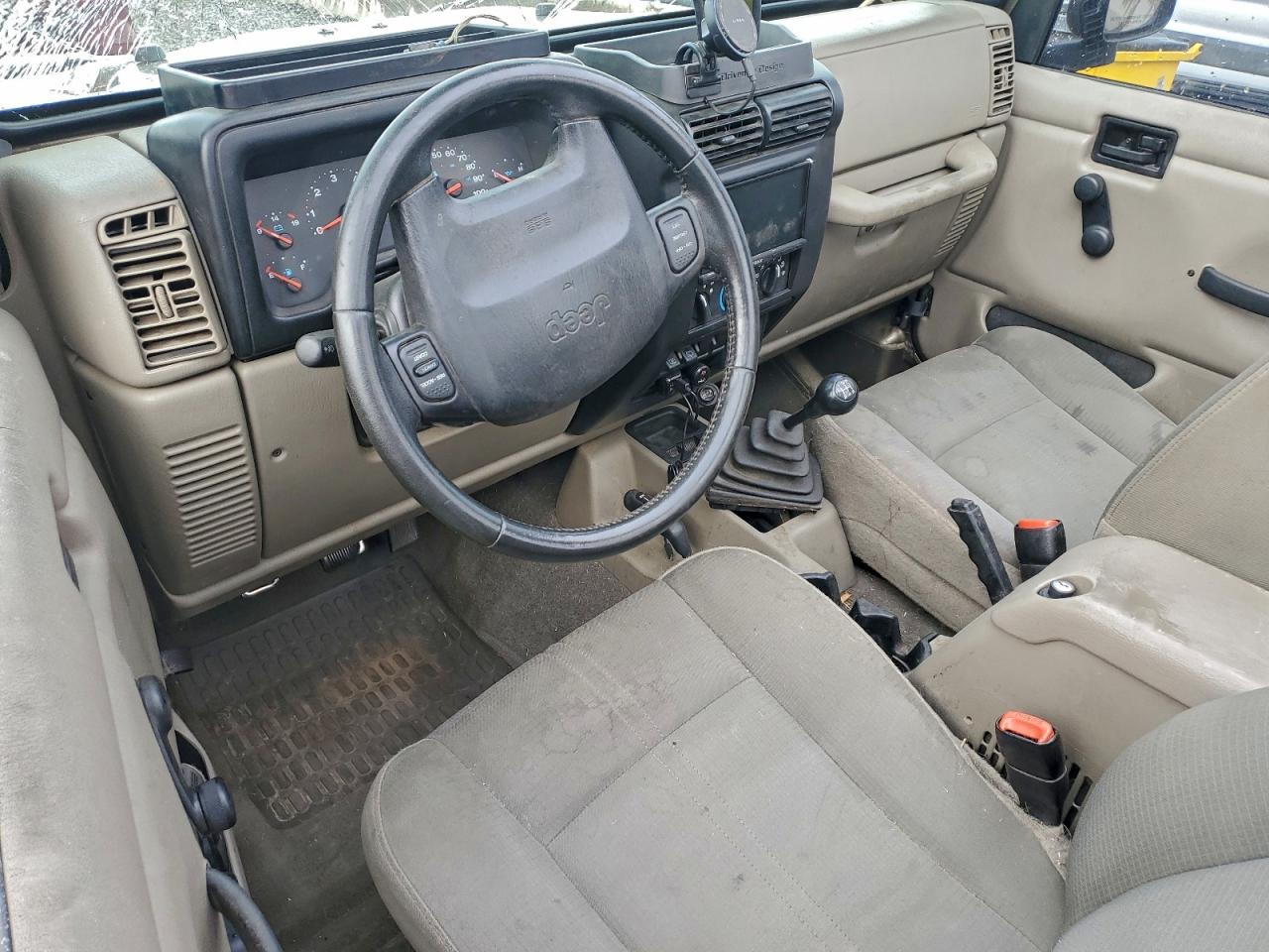 2003 Jeep Wrangler / Tj Sahara VIN: 1J4FA59S13P311953 Lot: 93897165