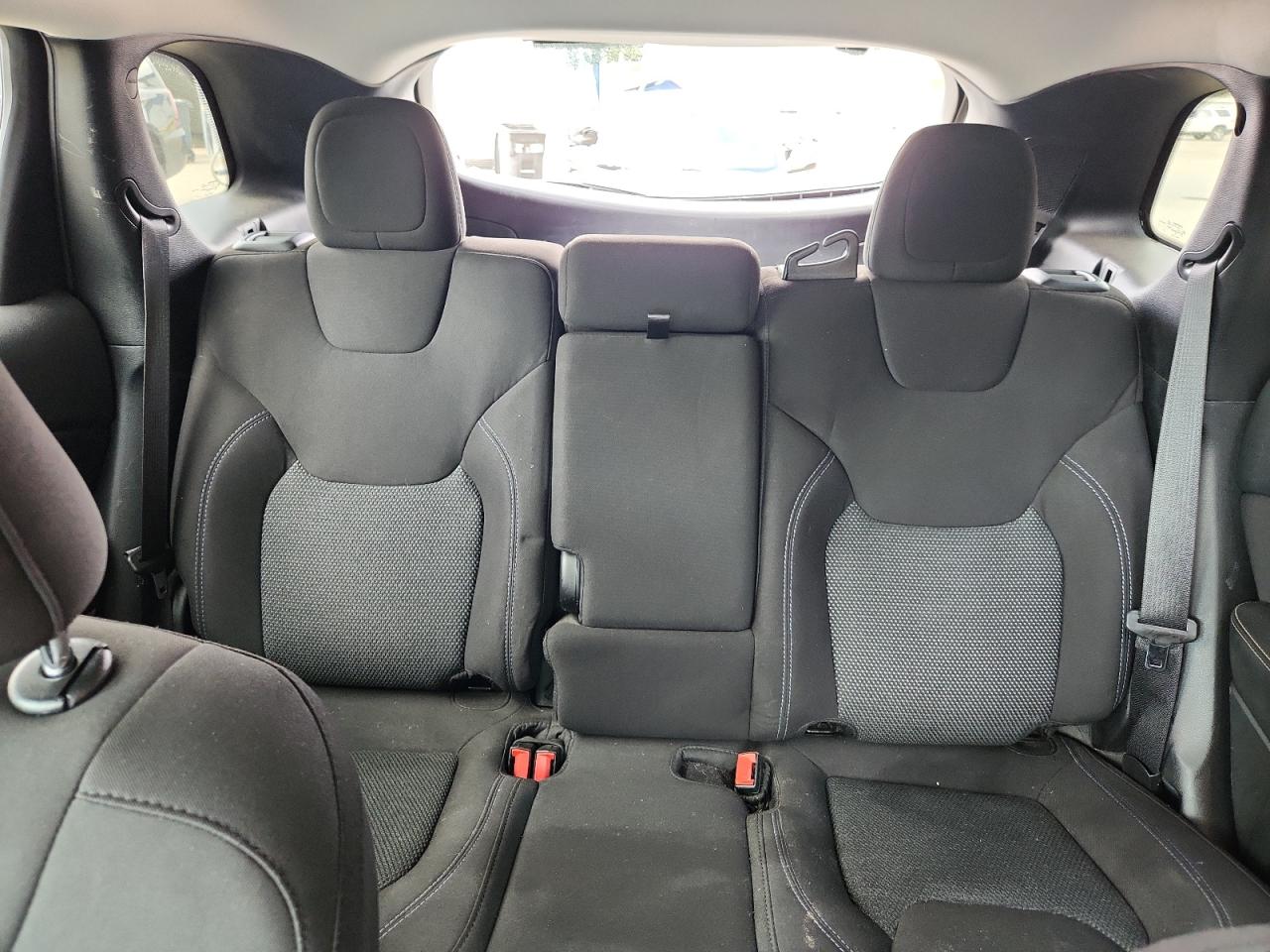 2019 Jeep Cherokee Latitude VIN: 1C4PJLCB2KD487613 Lot: 91824905