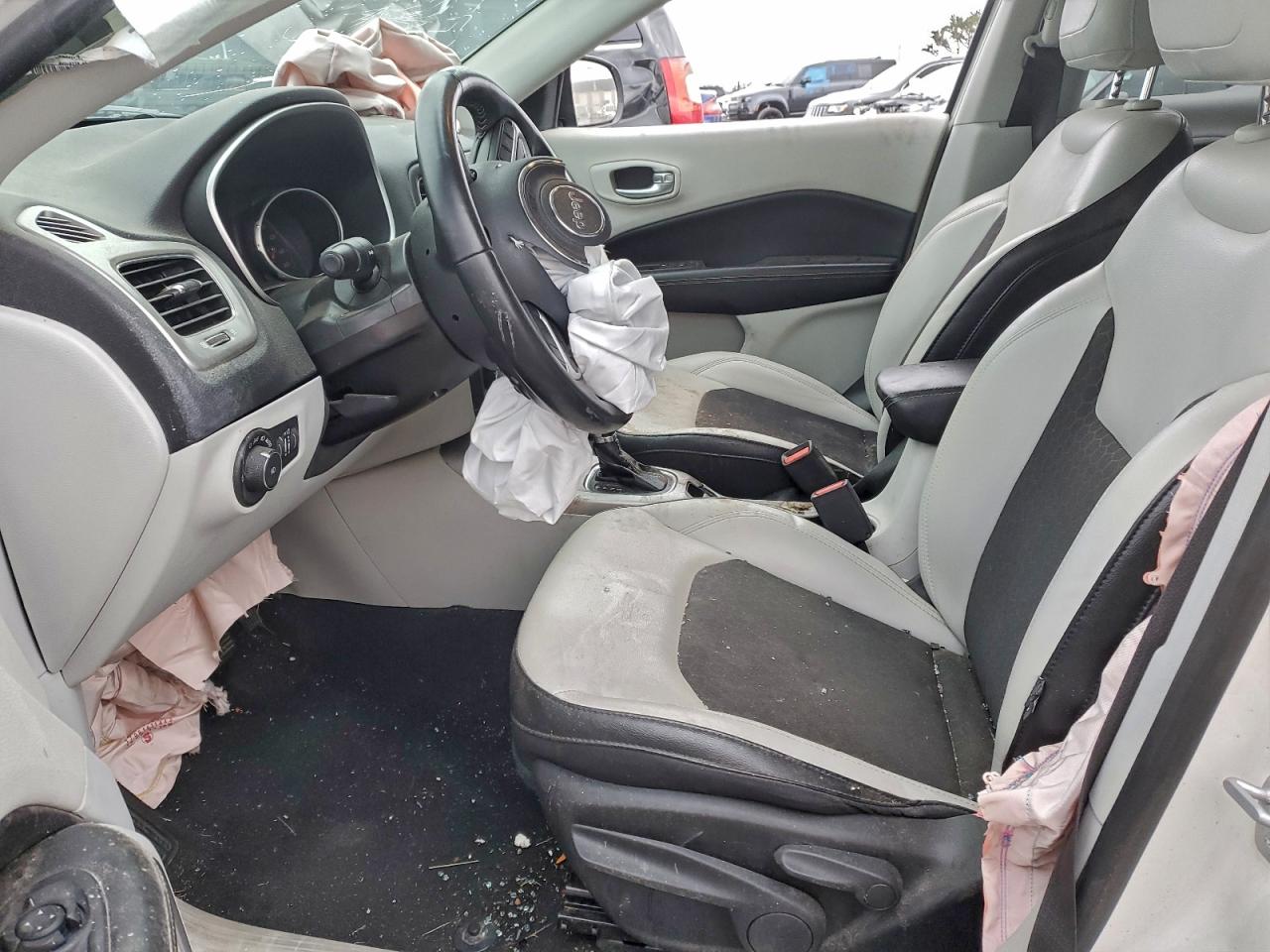 2018 Jeep Compass Latitude VIN: 3C4NJCBB3JT462009 Lot: 93099125