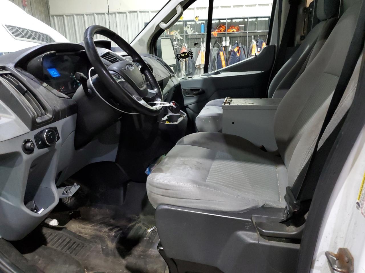 2016 Ford Transit 250 Delivery Van VIN: 1FTYR1YM8GKB55979 Lot: 90506415