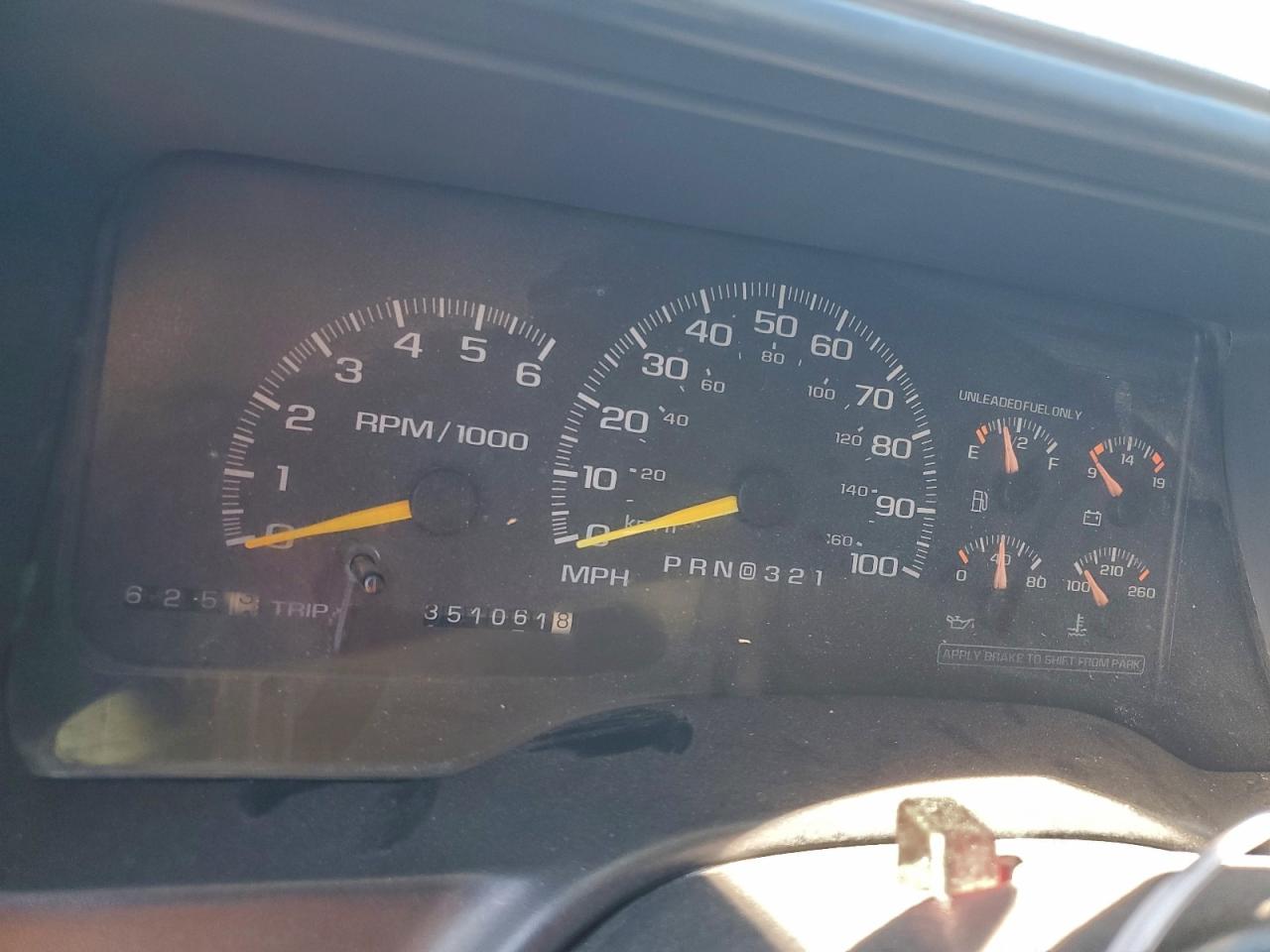 1998 Chevrolet Gmt-400 C3500 VIN: 1GCGC33RXWF045566 Lot: 93946585