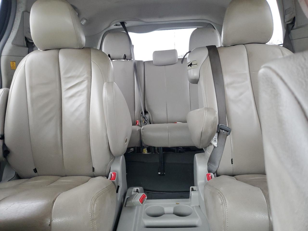 2011 Toyota Sienna Le VIN: 5TDKK3DC8BS097148 Lot: 93857735