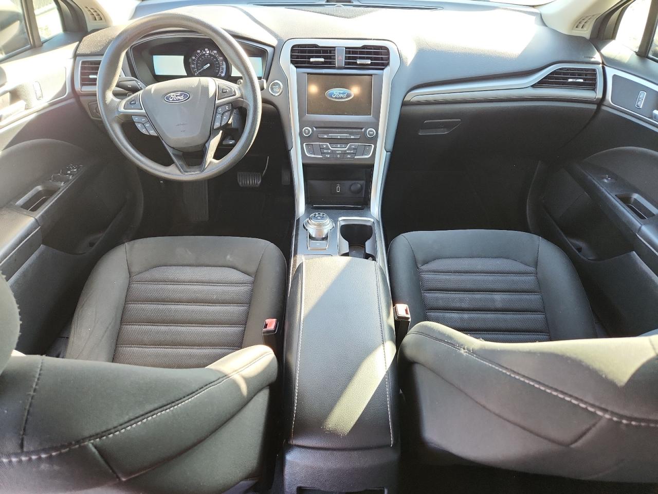 2018 Ford Fusion Se VIN: 3FA6P0HDXJR276352 Lot: 92305625