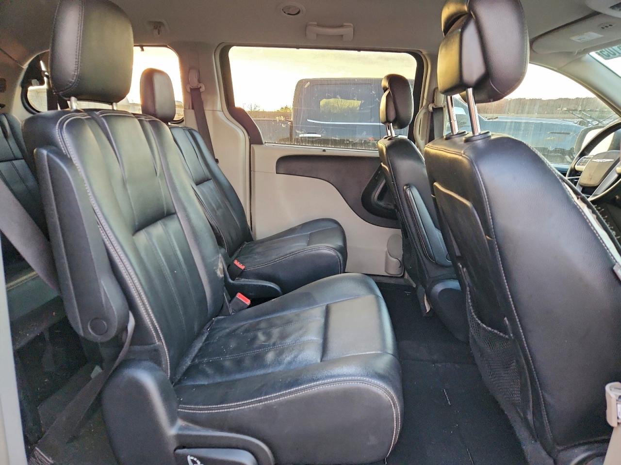 2016 Chrysler Town & Country Touring VIN: 2C4RC1BG1GR222884 Lot: 93346105