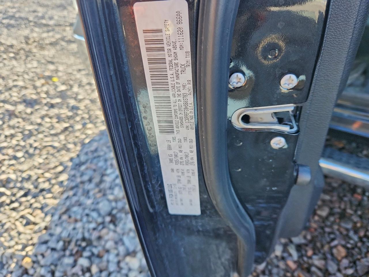 2017 Ram 1500 St VIN: 1C6RR6FG9HS603783 Lot: 94302365