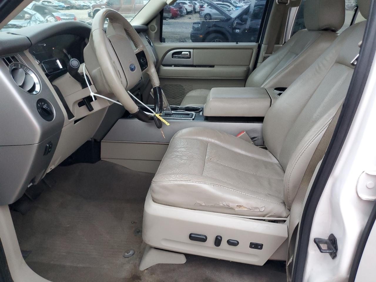 2011 Ford Expedition Limited VIN: 1FMJU2A52BEF54995 Lot: 92996245