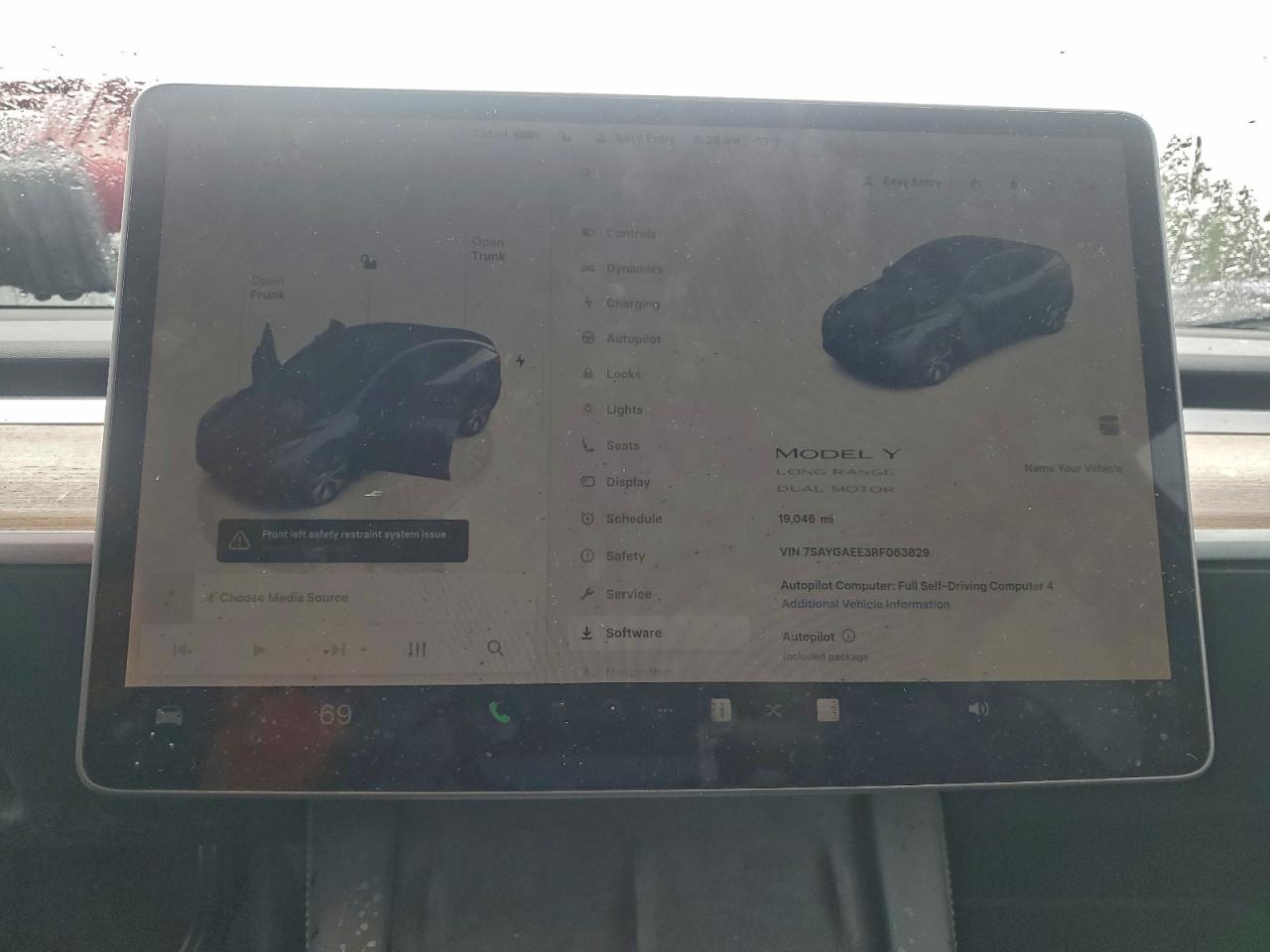 2024 Tesla Model Y VIN: 7SAYGAEE3RF063829 Lot: 93368885