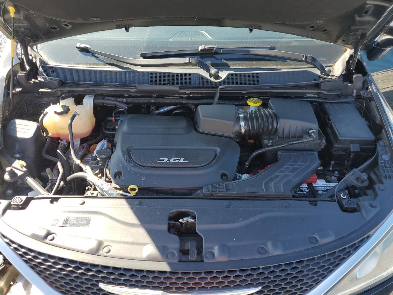 2018 Chrysler Pacifica Touring Plus VIN: 2C4RC1FG9JR174939 Lot: 91151955