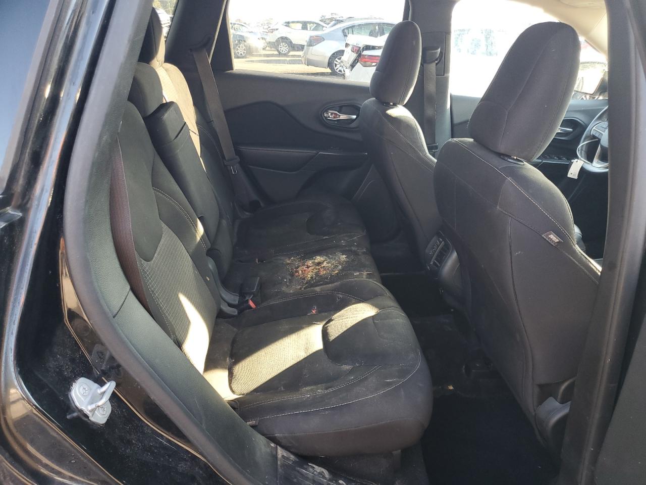 2015 Jeep Cherokee Latitude VIN: 1C4PJLCB9FW629014 Lot: 91839585