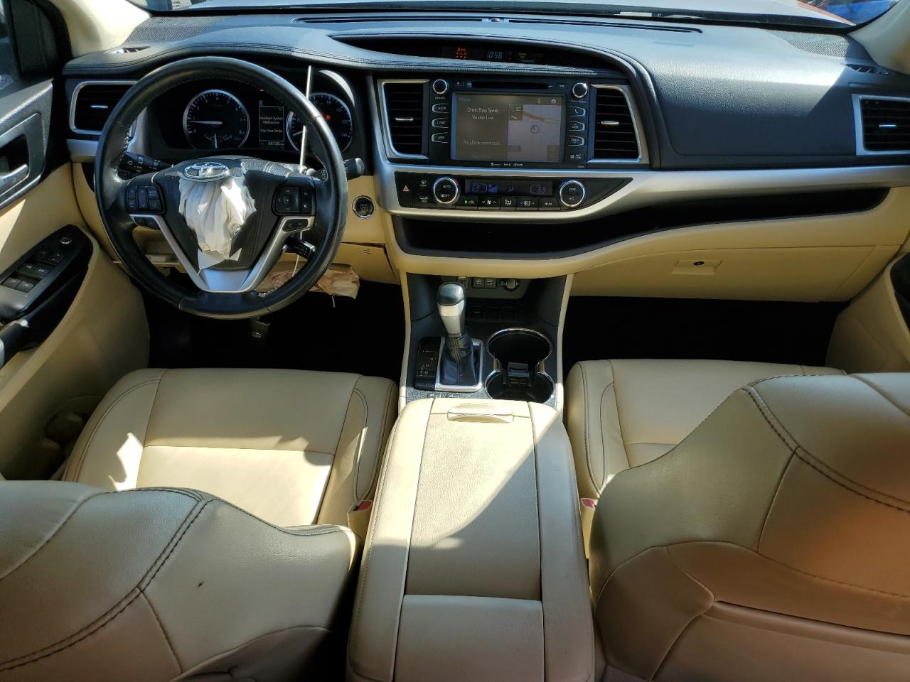 2018 Toyota Highlander Se VIN: 5TDKZRFH4JS247889 Lot: 91034895