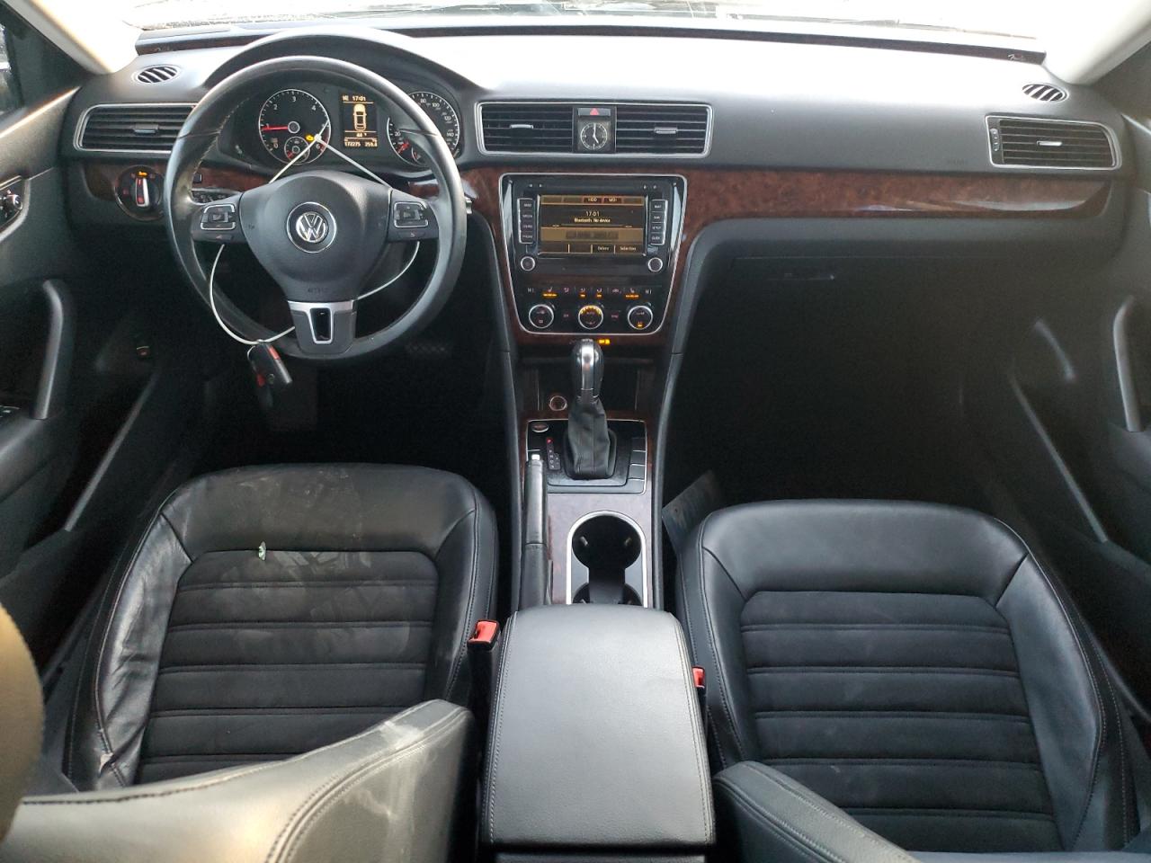 2013 Volkswagen Passat Sel VIN: 1VWCN7A37DC138720 Lot: 92093895