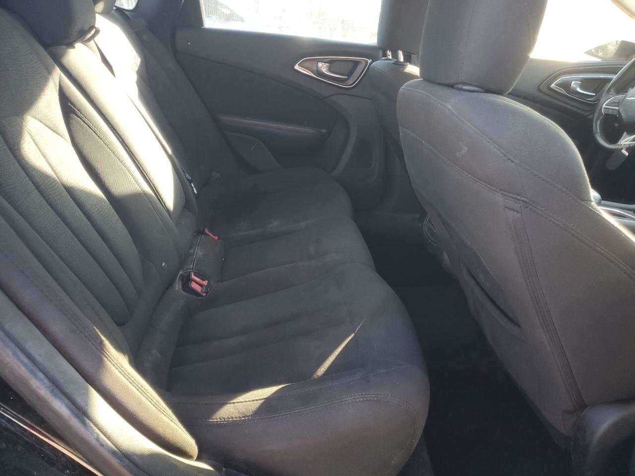 2016 Chrysler 200 Limited VIN: 1C3CCCAB7GN131353 Lot: 92600065