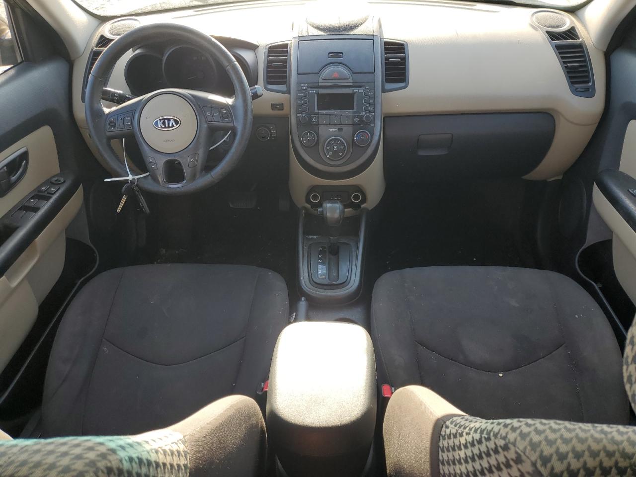 2010 Kia Soul + VIN: KNDJT2A22A7048938 Lot: 91074165