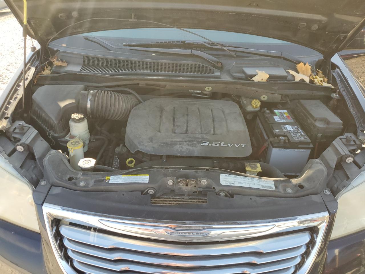 2011 Chrysler Town & Country Touring L VIN: 2A4RR8DG7BR652877 Lot: 92182395