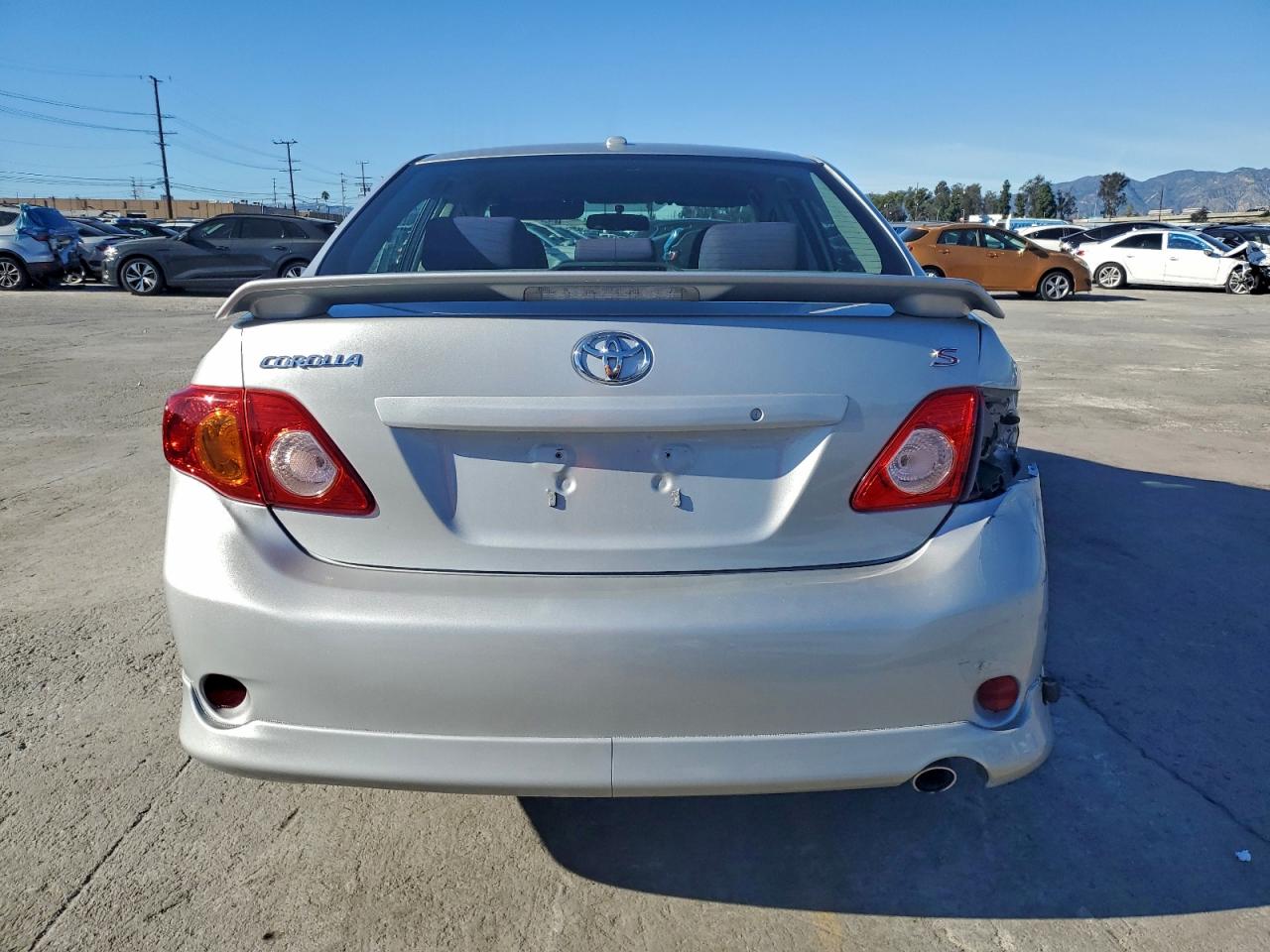 2010 Toyota Corolla Base VIN: 1NXBU4EE5AZ231975 Lot: 94293925
