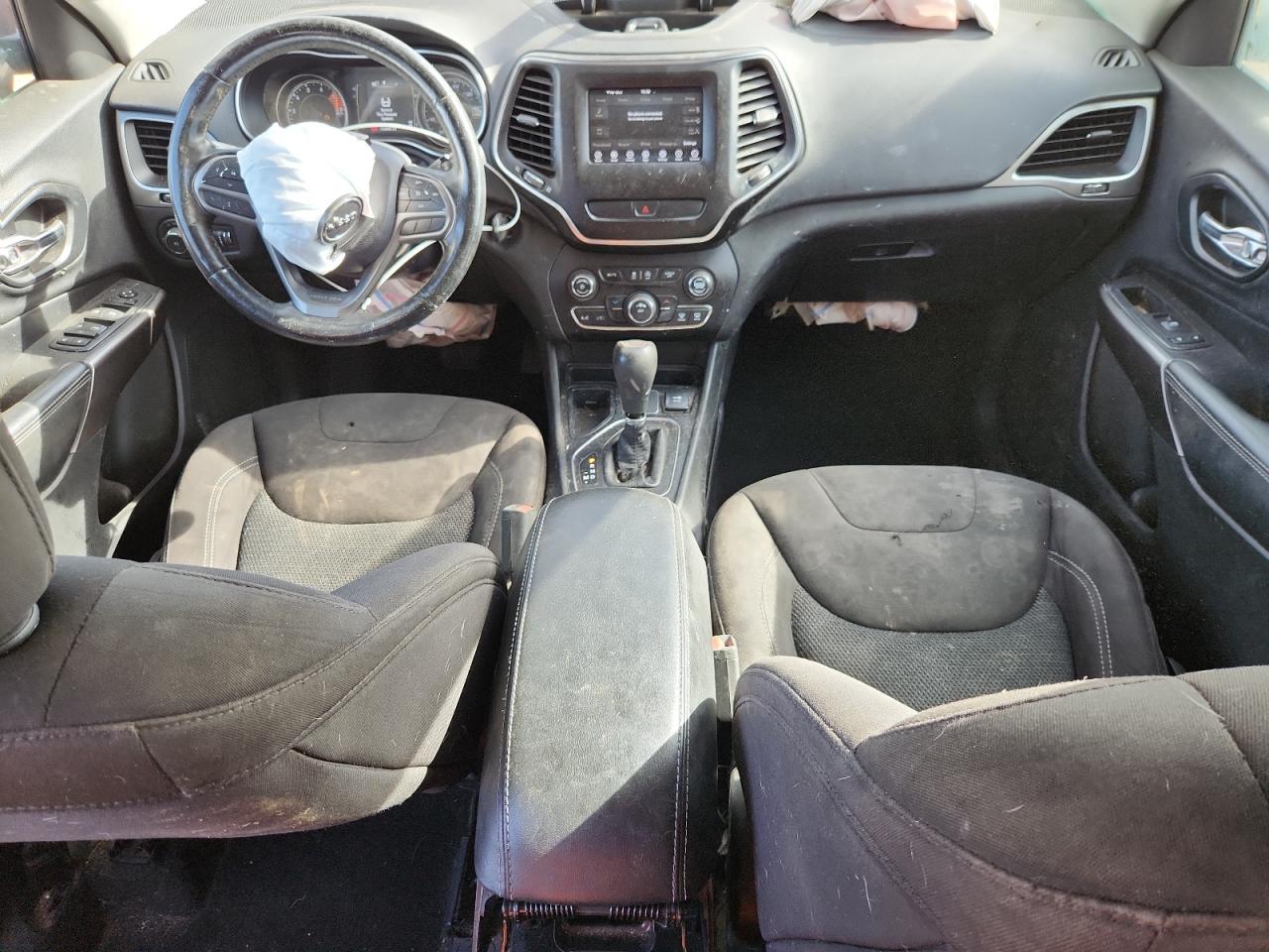 2019 Jeep Cherokee Latitude VIN: 1C4PJLCX0KD286613 Lot: 91296865