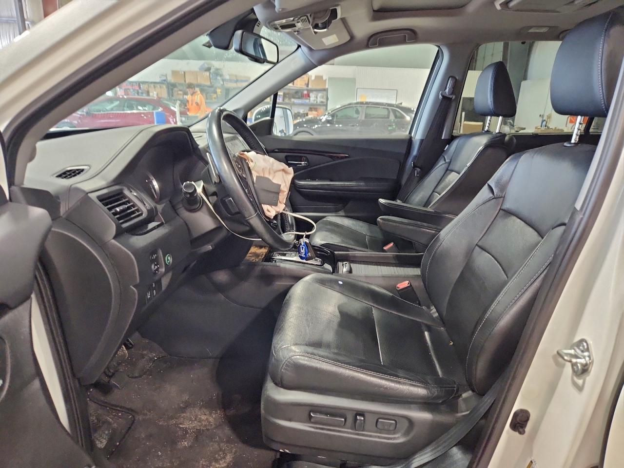 2017 Honda Pilot Elite VIN: 5FNYF6H06HB060371 Lot: 93517525