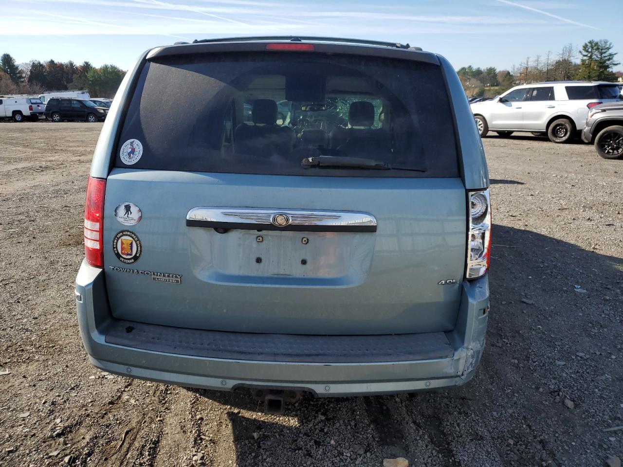 2008 Chrysler Town & Country Limited VIN: 2A8HR64X28R143688 Lot: 92830625