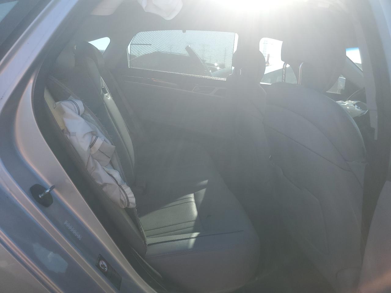 2016 Hyundai Genesis 3.8L VIN: KMHGN4JE3GU117796 Lot: 91995345