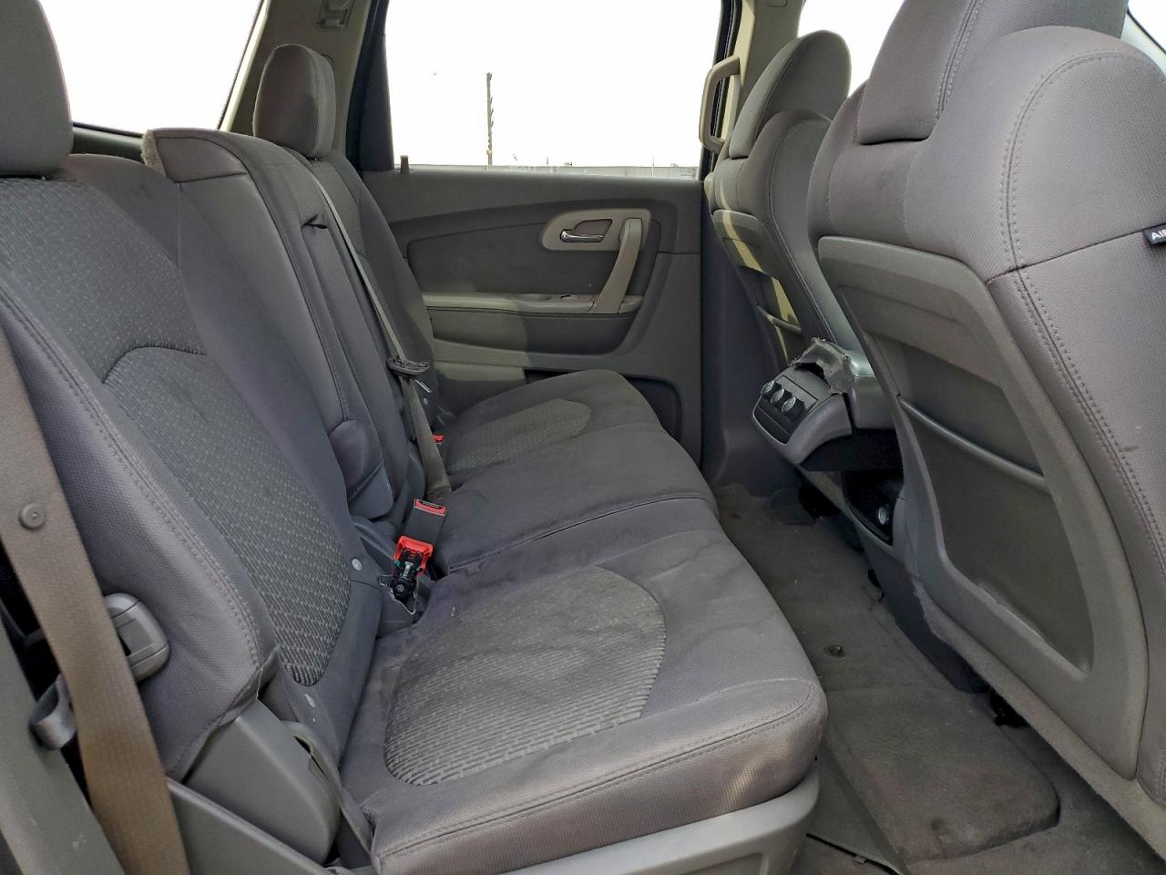 2010 Chevrolet Traverse Ls VIN: 1GNLVEED4AS143649 Lot: 94375925