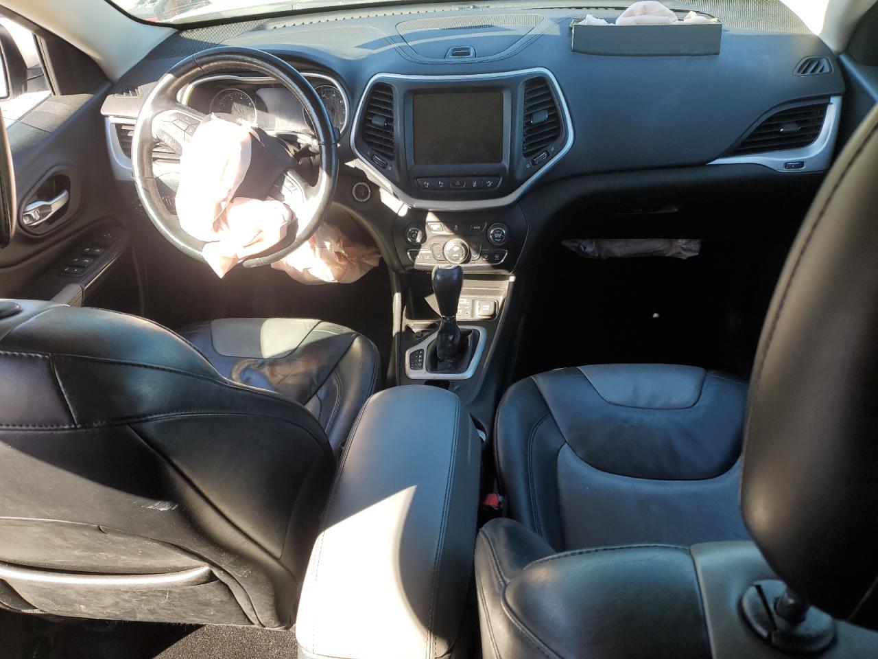 2014 Jeep Cherokee Limited VIN: 1C4PJLDB3EW272667 Lot: 92182975