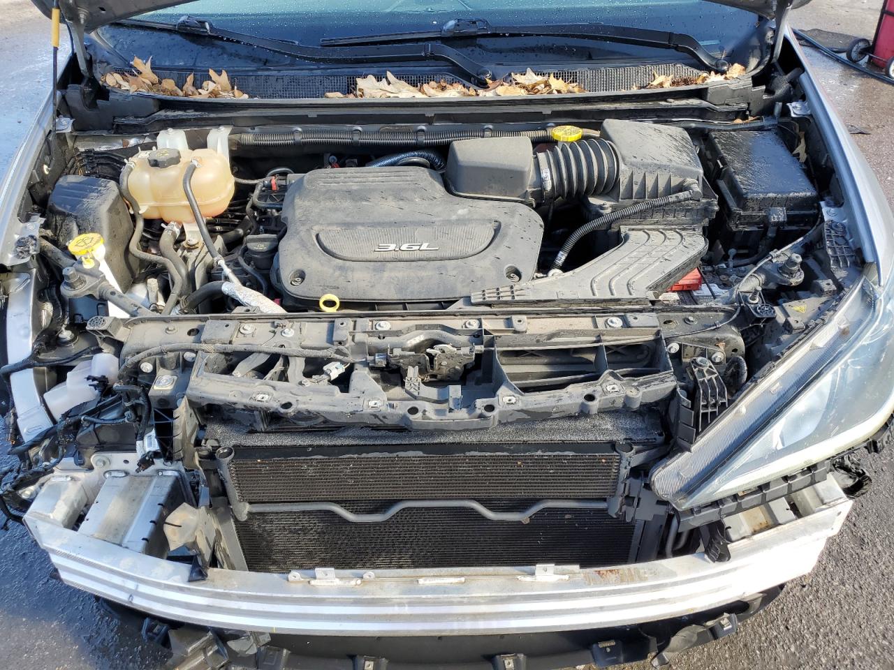 2018 Chrysler Pacifica Limited VIN: 2C4RC1GG1JR273902 Lot: 91849795