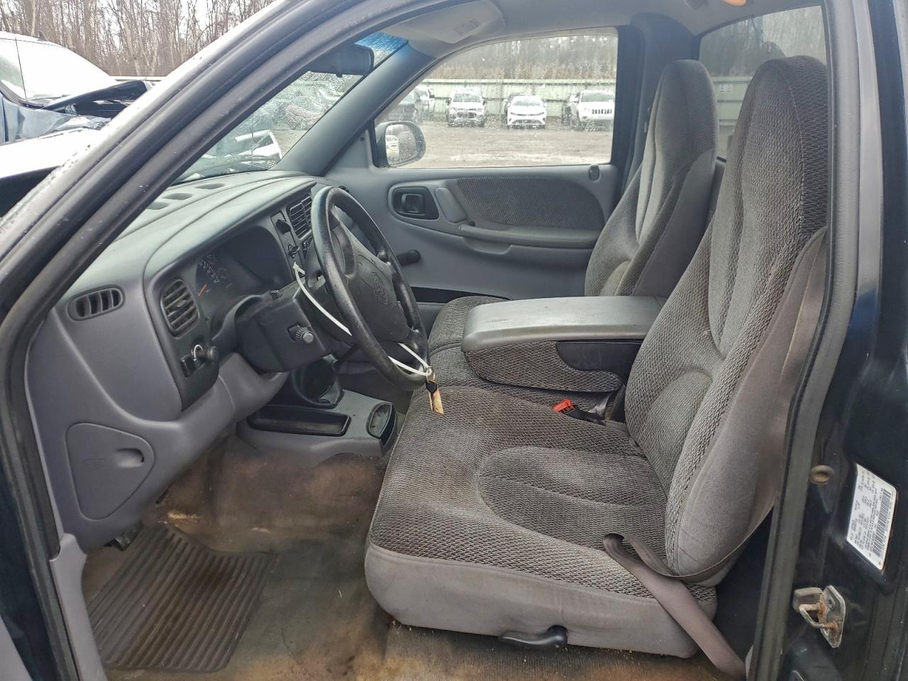 1998 Dodge Dakota VIN: 1B7FL26X1WS592667 Lot: 90124665