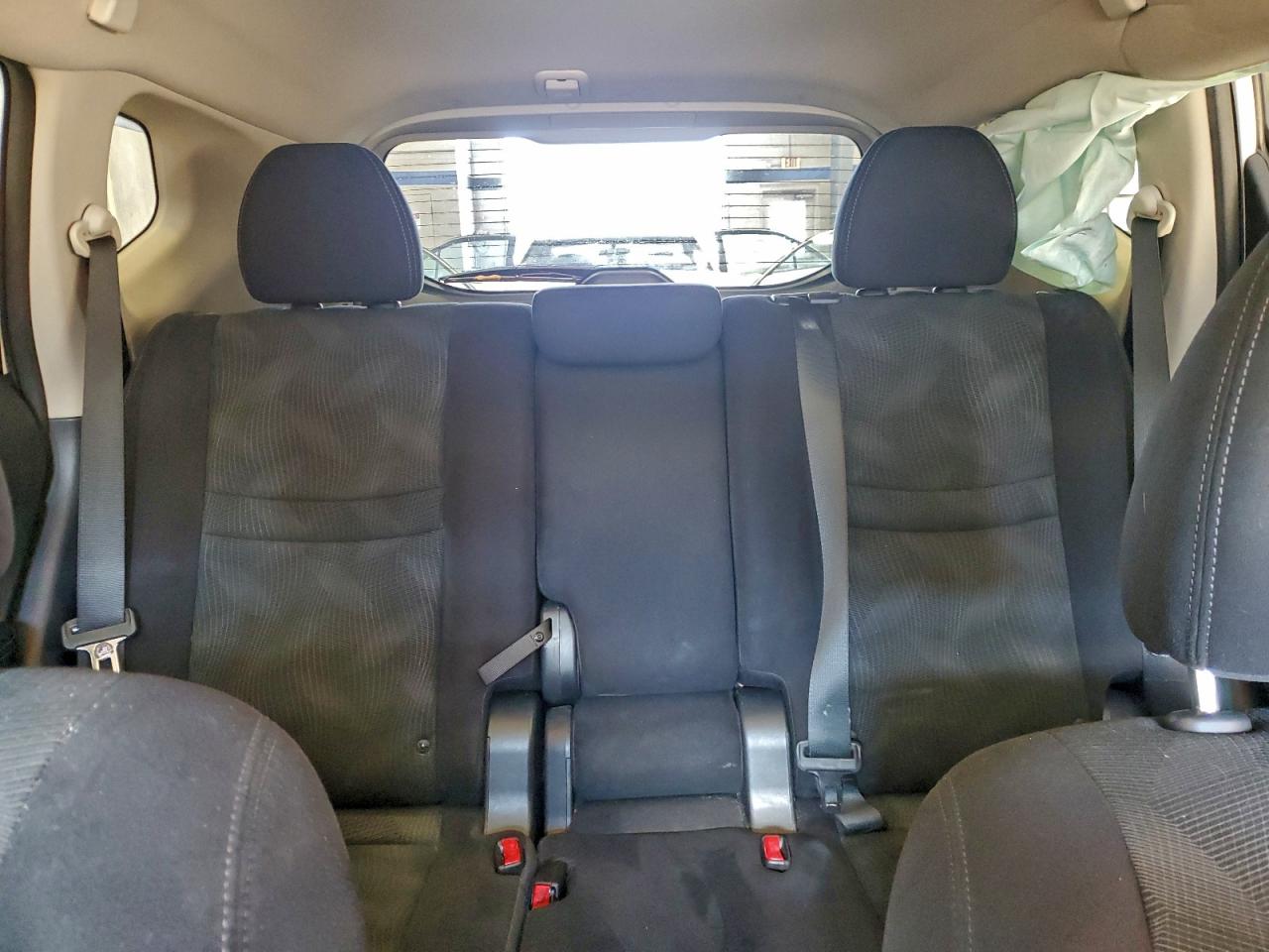 2015 Nissan Rogue S VIN: 5N1AT2MV5FC804939 Lot: 94479385