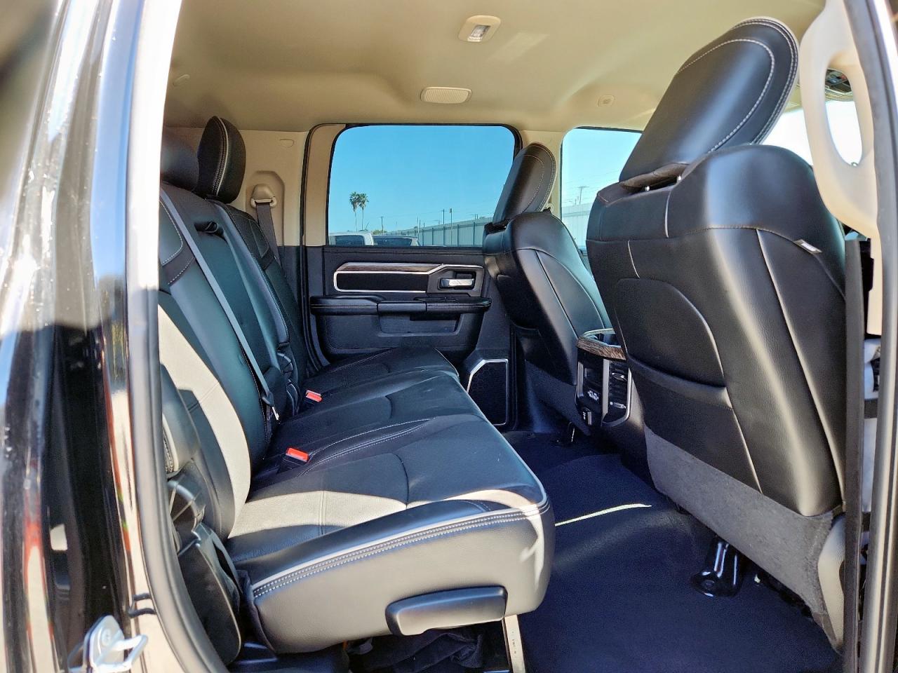 2021 Ram 2500 Laramie VIN: 3C6UR5NL4MG658579 Lot: 92584435