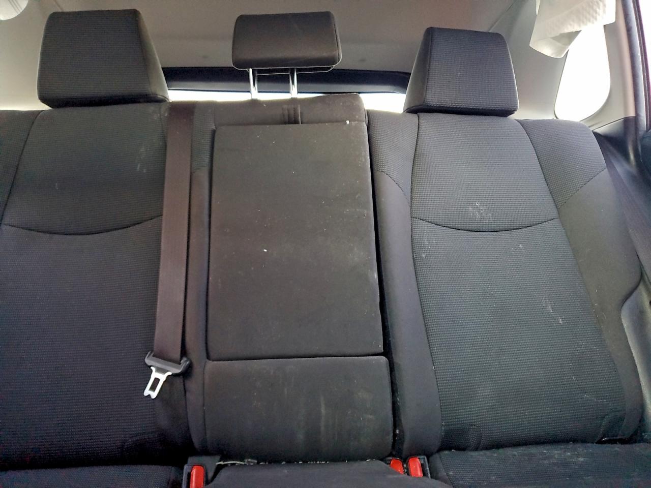 2019 Toyota Rav4 Le VIN: JTMF1RFV3KD513365 Lot: 93857705