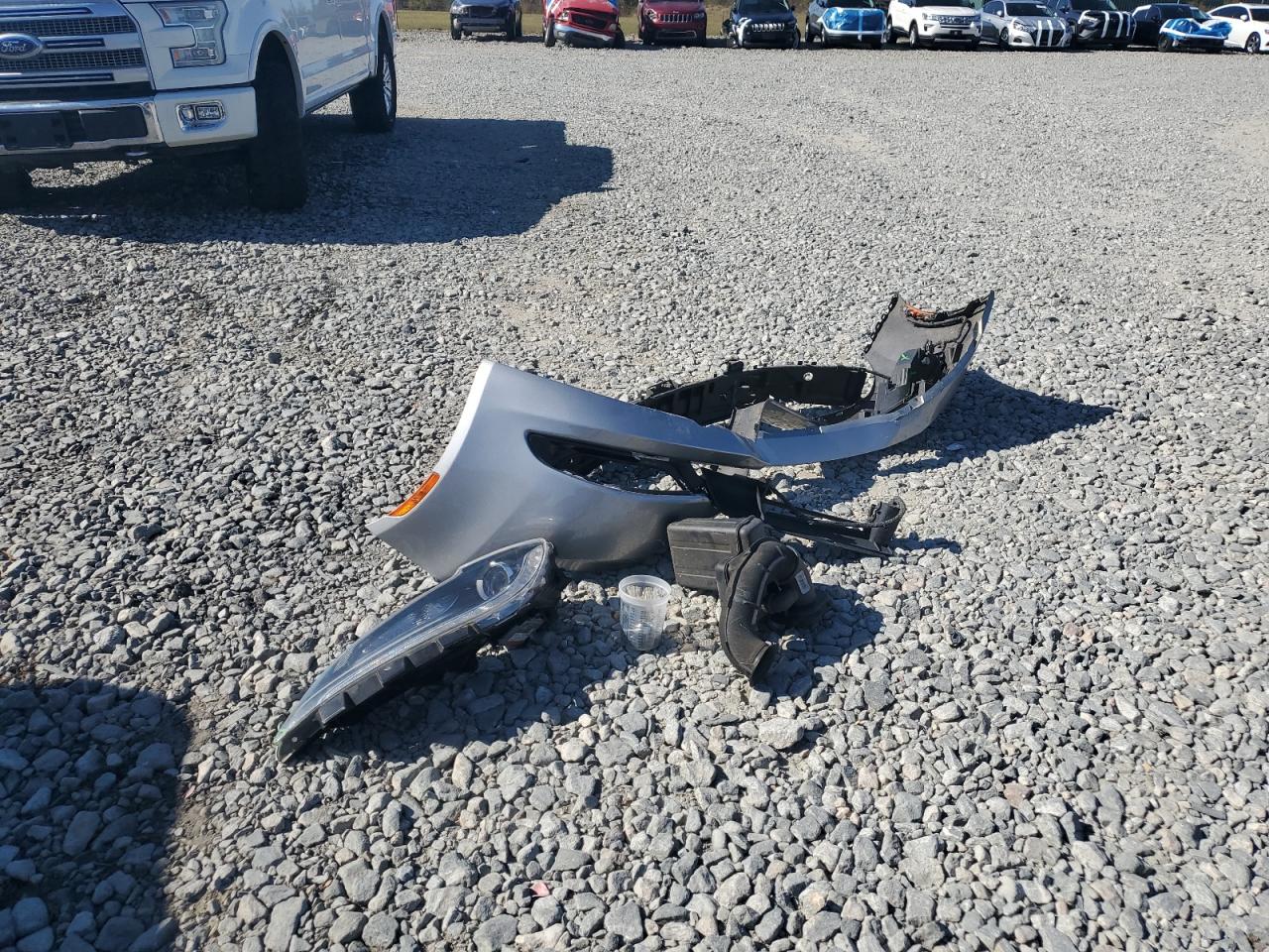 2015 Chrysler 200 S VIN: 1C3CCCBB3FN573589 Lot: 92729555