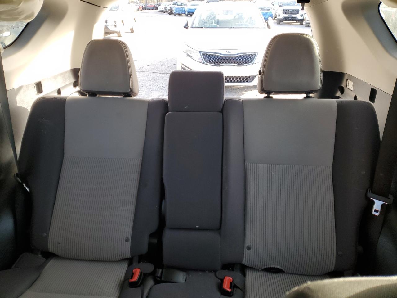 2015 Toyota Rav4 Xle VIN: 2T3RFREV0FW299184 Lot: 92810675