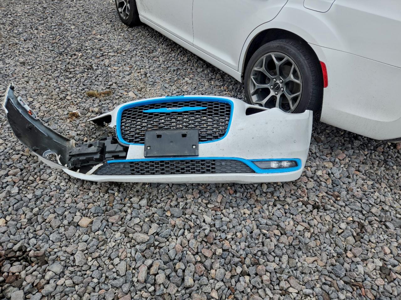 2018 Chrysler 300 S VIN: 2C3CCABG2JH291994 Lot: 90669365