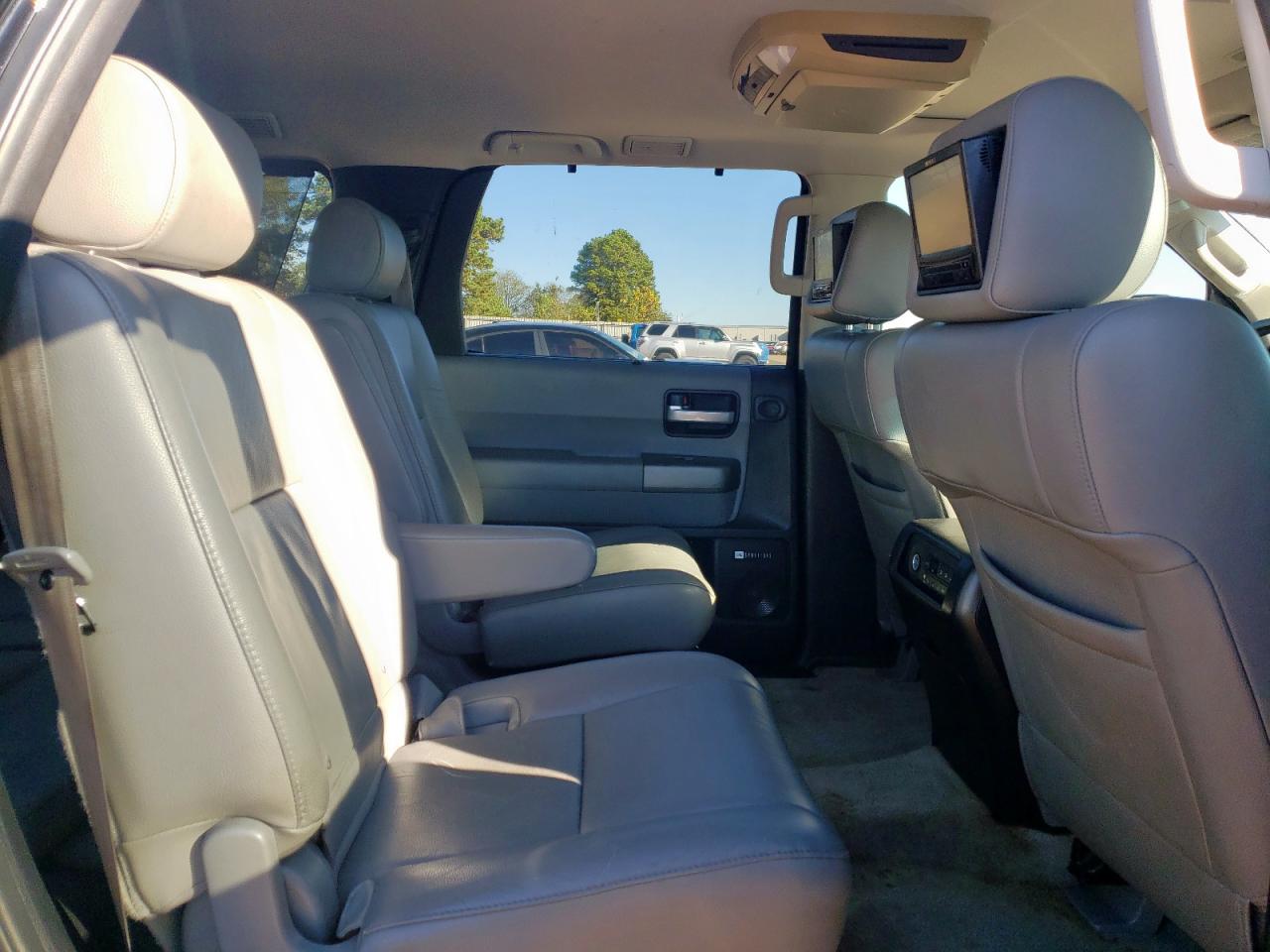 2011 Toyota Sequoia Limited VIN: 5TDKY5G14BS032687 Lot: 91076045