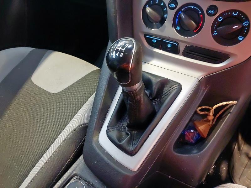 2012 FORD FOCUS 1.6 ZETEC 5DR