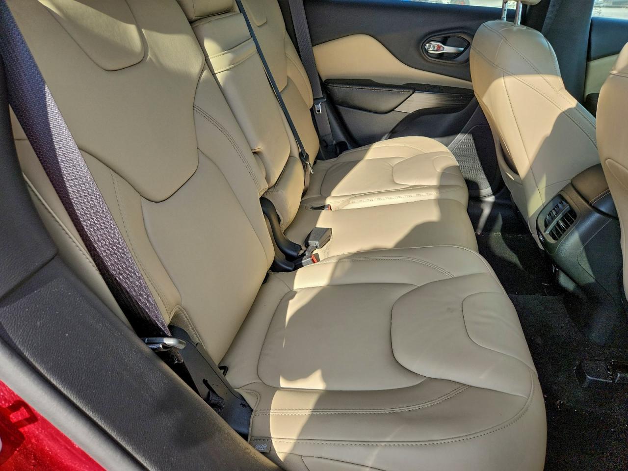 2015 Jeep Cherokee Limited VIN: 1C4PJMDS8FW510374 Lot: 94042825