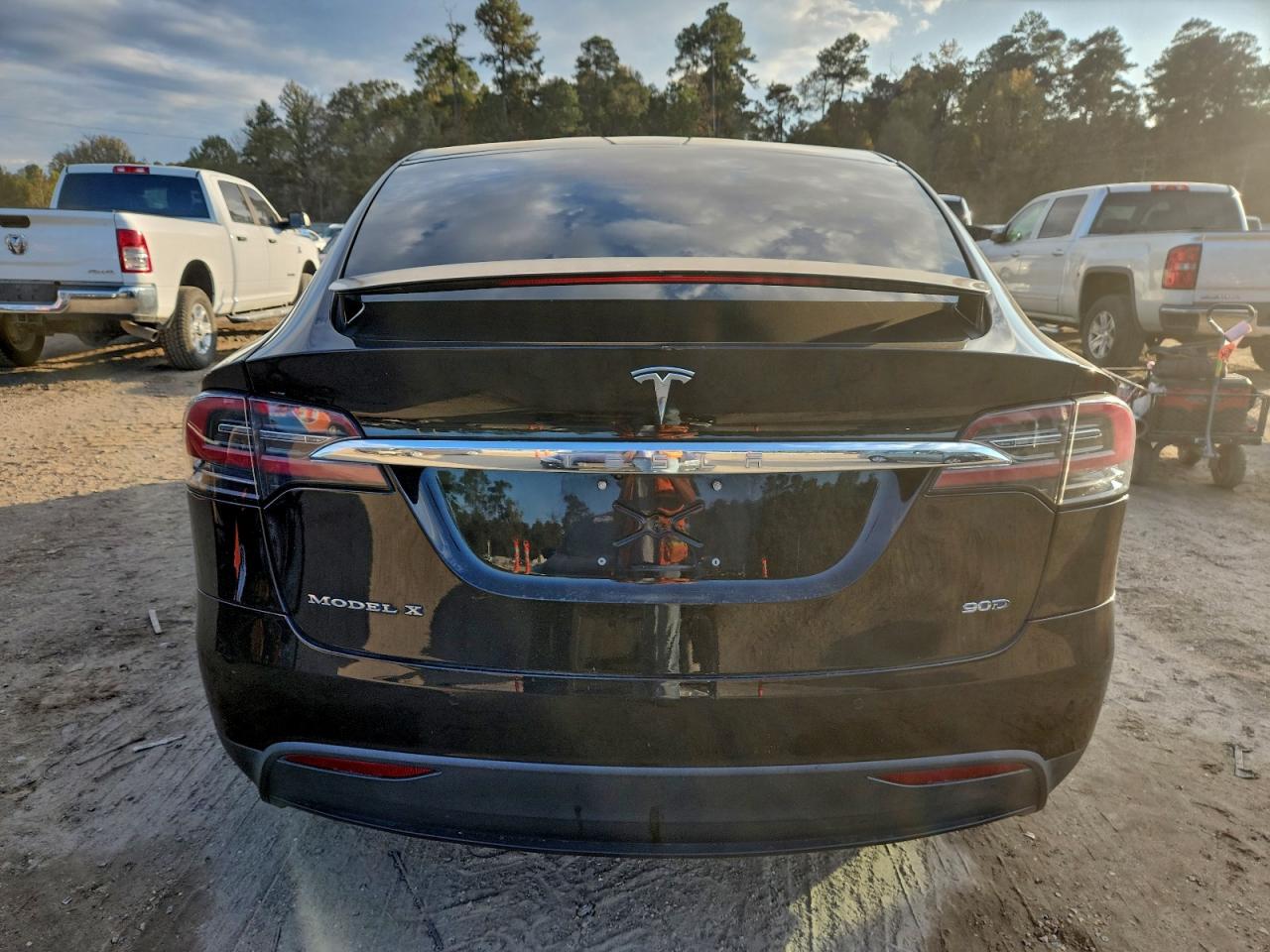 2016 Tesla Model X VIN: 5YJXCAE25GF012999 Lot: 93607295