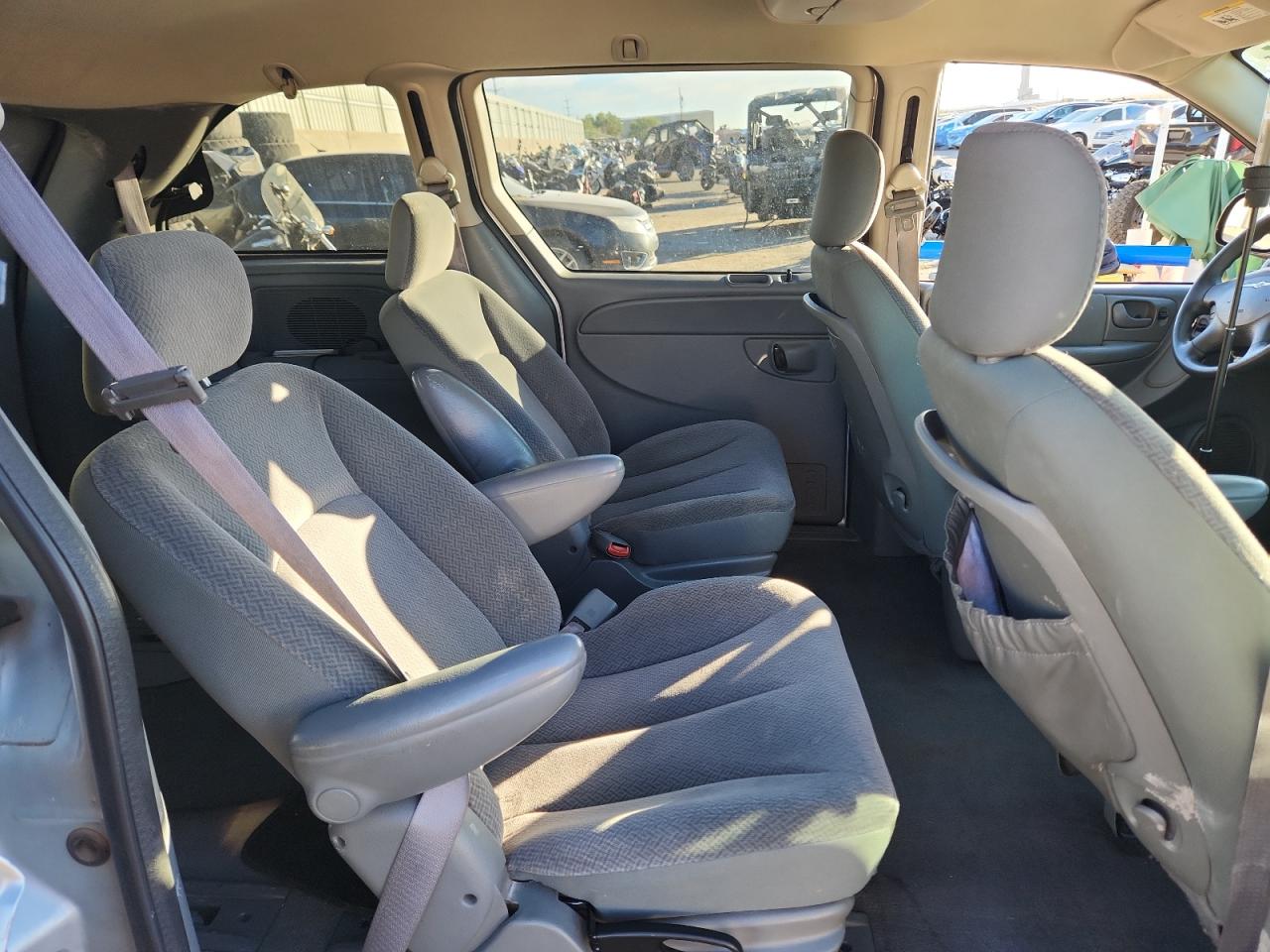 2005 Chrysler Town & Country VIN: 1C4GP45R05B438862 Lot: 90748865