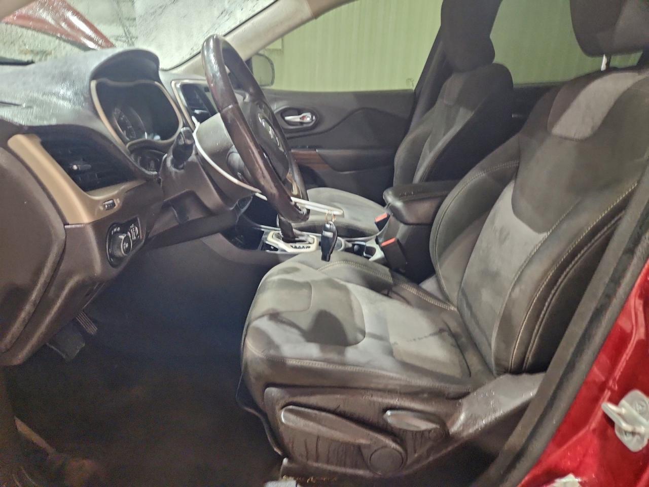 2014 Jeep Cherokee Latitude VIN: 1C4PJLCS6EW322558 Lot: 92497825