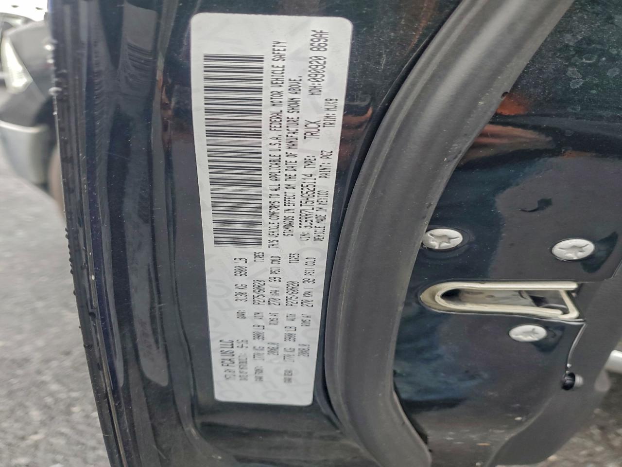 2017 Ram 1500 Slt VIN: 3C6RR7LT5HG525114 Lot: 92311065