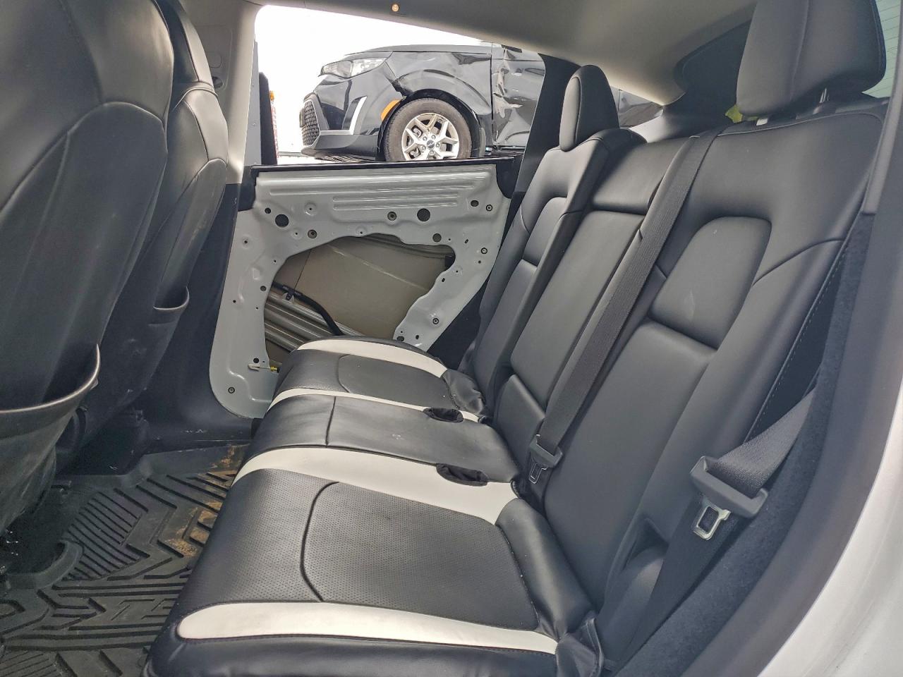 2023 Tesla Model Y VIN: 7SAYGDEE0PF682886 Lot: 94599975